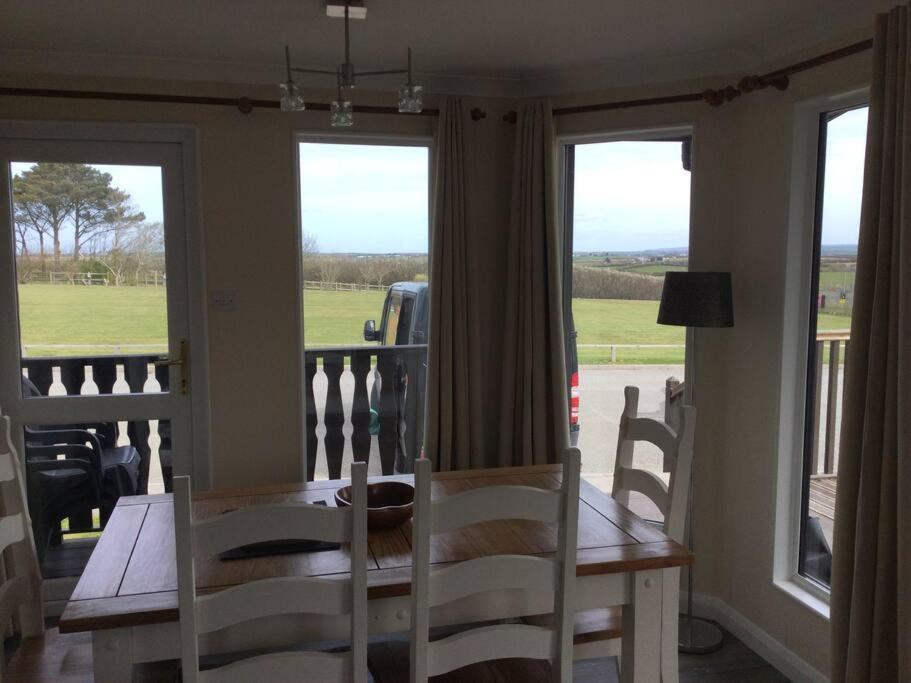 Marios Lodge Padstow Extérieur photo
